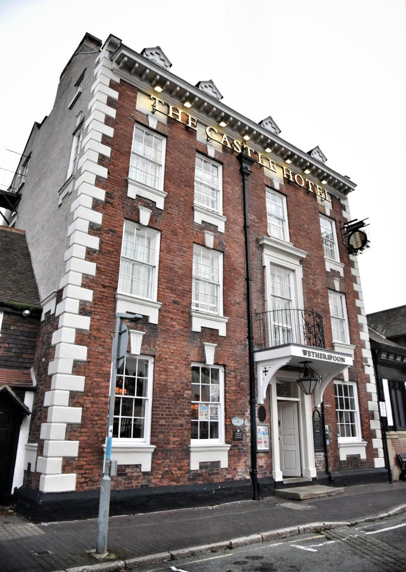 The Castle Hotel Wetherspoon Ruthin Extérieur photo