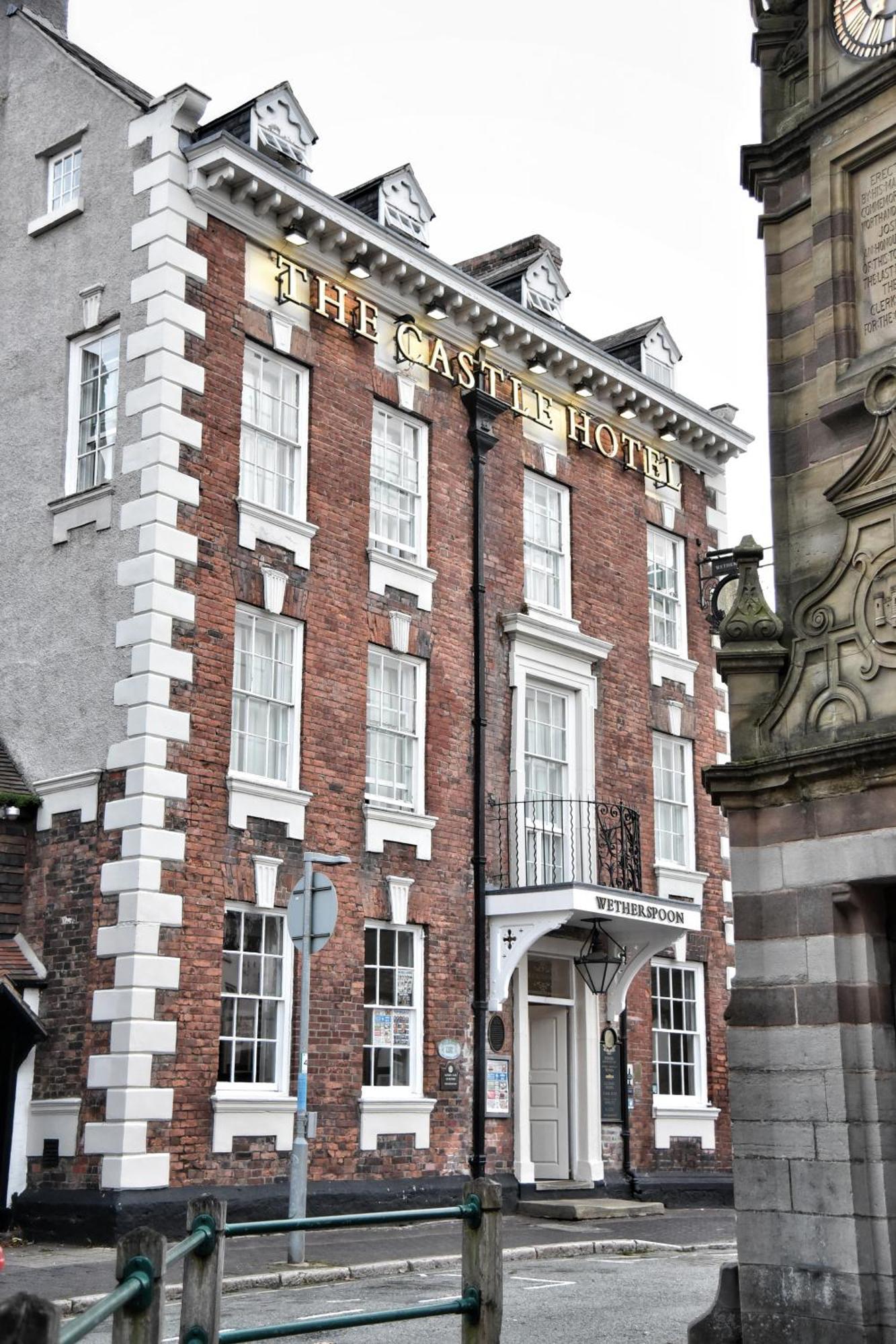 The Castle Hotel Wetherspoon Ruthin Extérieur photo