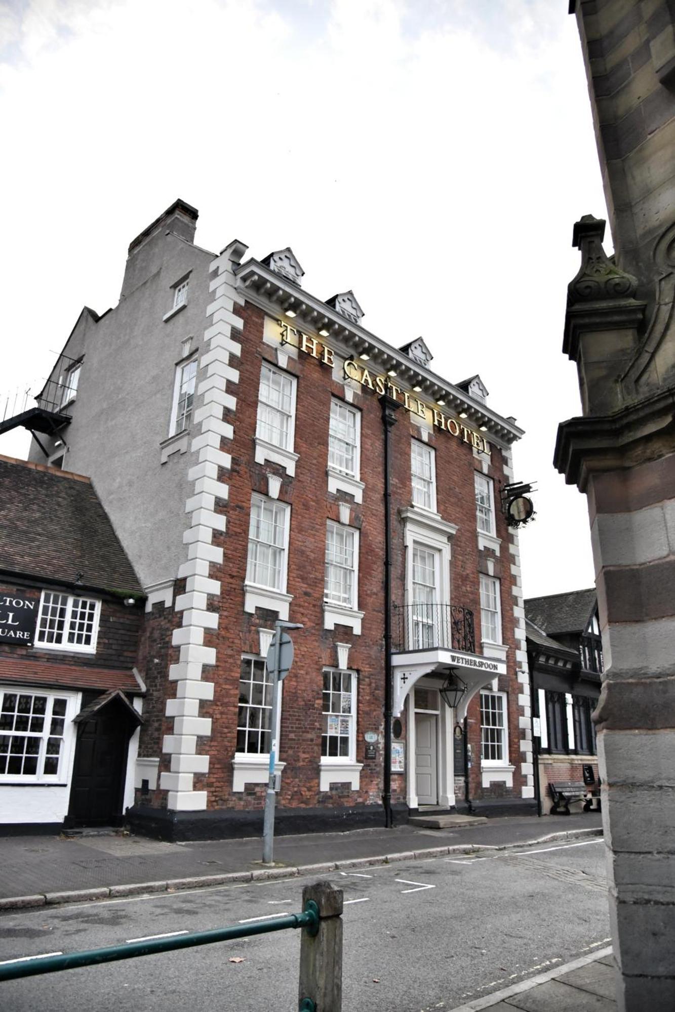 The Castle Hotel Wetherspoon Ruthin Extérieur photo