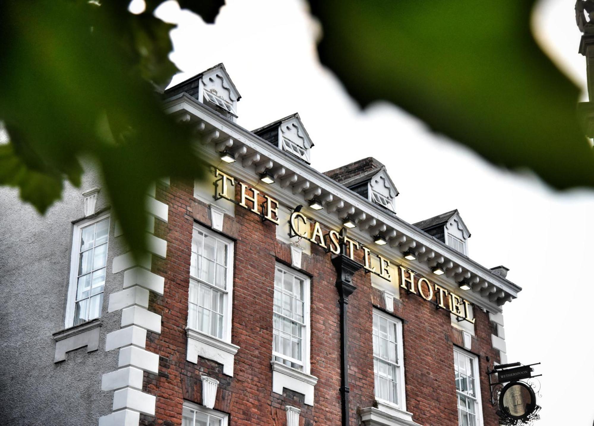 The Castle Hotel Wetherspoon Ruthin Extérieur photo