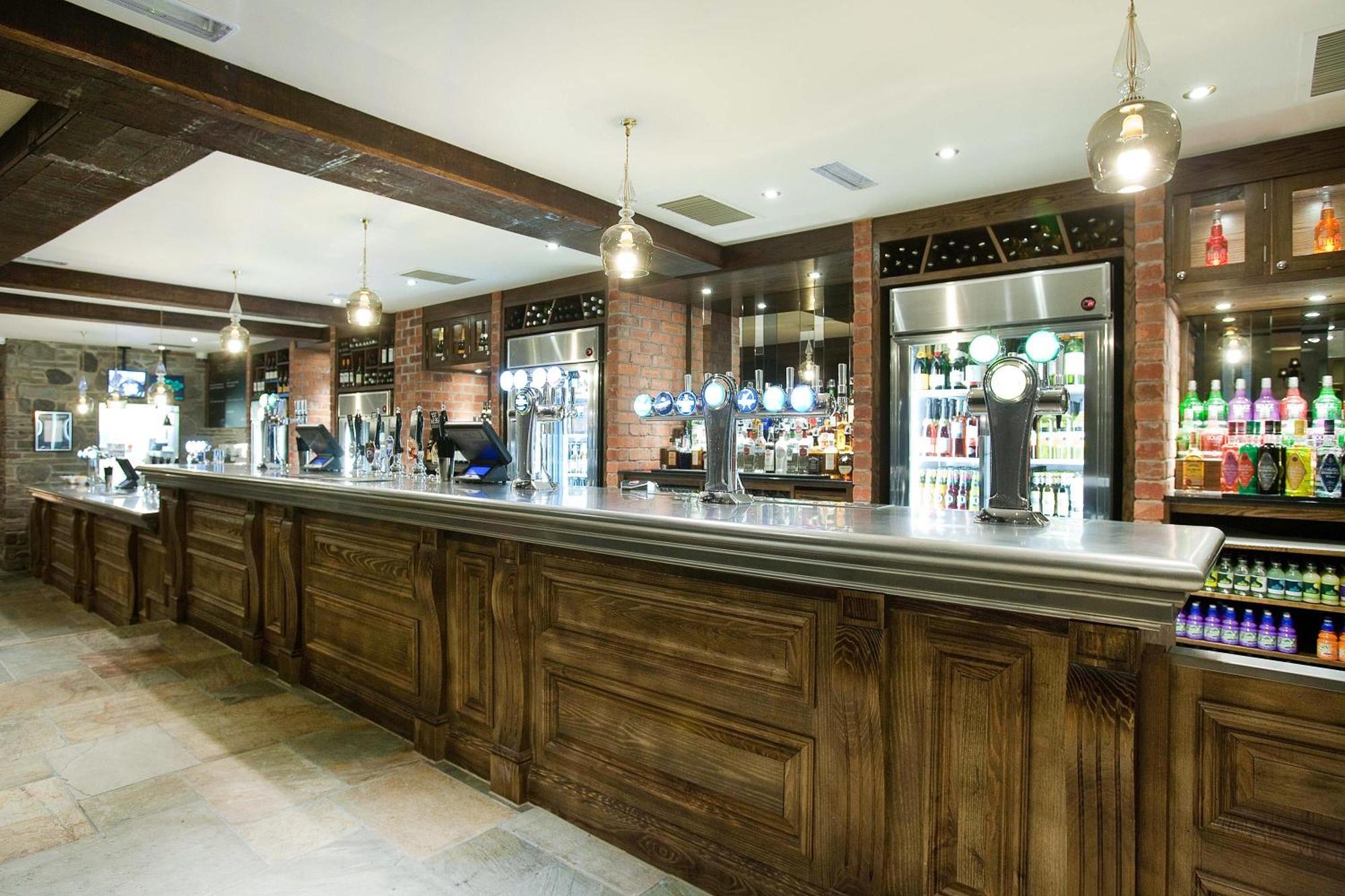 The Castle Hotel Wetherspoon Ruthin Extérieur photo