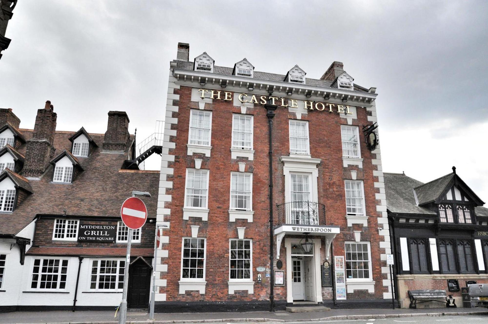 The Castle Hotel Wetherspoon Ruthin Extérieur photo